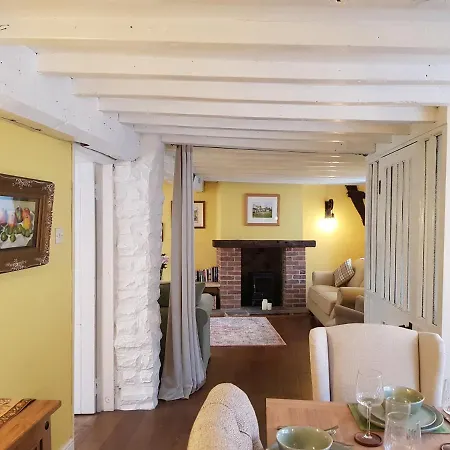 Cruck Holiday home *