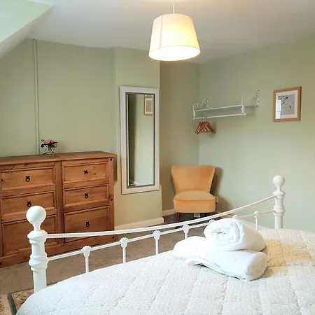 Cruck - Gorgeous 300 Year Old Mins From North Yorkshire Moors, Steam Trains And Picturesque *